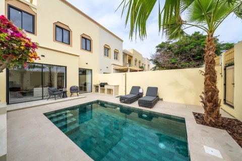 Kaupunkipientalo Dubai, Arabiemiraatit 3 makuuhuonetta, 157 m2 № 754317 - kuva 17