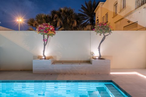 Kaupunkipientalo Dubai, Arabiemiraatit 3 makuuhuonetta, 157 m2 № 754317 - kuva 18