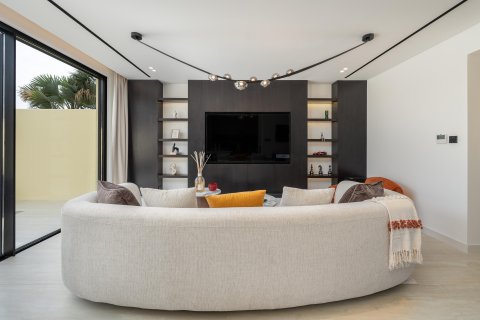Kaupunkipientalo Dubai, Arabiemiraatit 3 makuuhuonetta, 157 m2 № 754317 - kuva 5