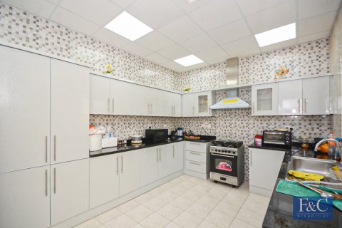 Villa til leie i Al Quoz, Dubai, Emiratene 4 soverom, 334 kvm Nr. 704734 - Foto 11