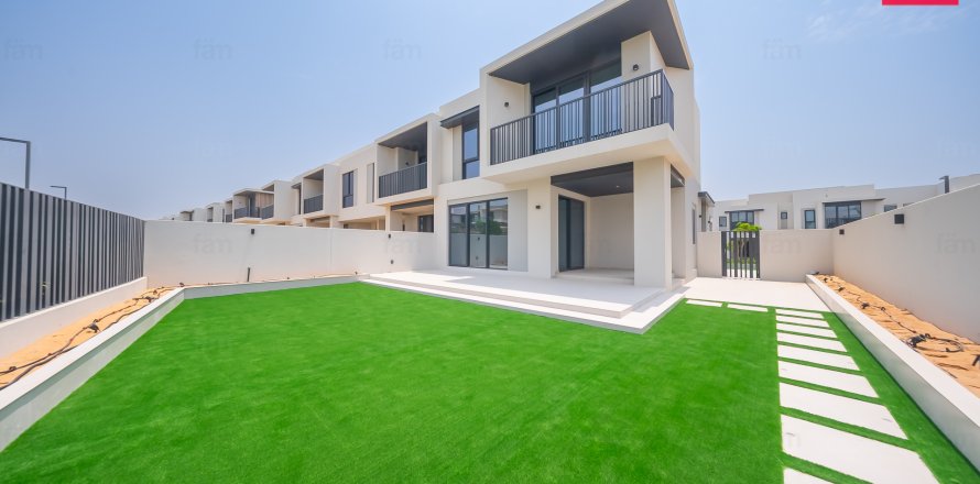 Kamienica w Jebel Ali, Dubai, ZEA 4 sypialnie, 382.9 mkw. nr 751973