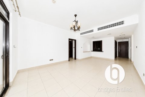 Apartamento en alquiler en Old Town, Dubai, EAU 3 dormitorios, 176 m2 № 758107 - foto 17