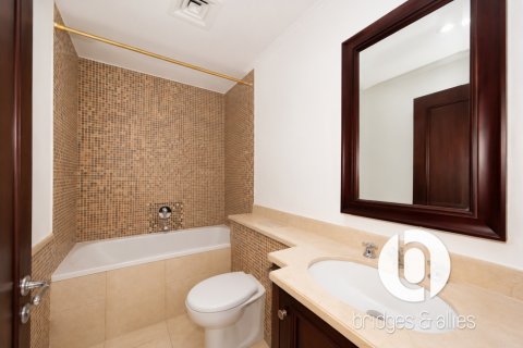 Apartamento en alquiler en Old Town, Dubai, EAU 3 dormitorios, 176 m2 № 758107 - foto 20