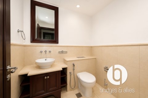 Apartamento en alquiler en Old Town, Dubai, EAU 3 dormitorios, 176 m2 № 758107 - foto 19