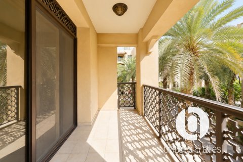 Apartamento en alquiler en Old Town, Dubai, EAU 3 dormitorios, 176 m2 № 758107 - foto 23
