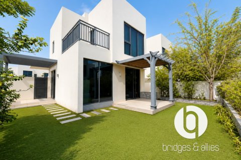 Βίλα σε Dubai Hills Estate, ΗΑΕ 4 υπνοδωμάτια, 231 τ.μ. Αρ. 758110