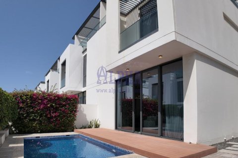 Villa in vendita a Sharjah Waterfront City, Sharjah, EAU 4 camere da letto, 257.6 mq. № 709251 - foto 18