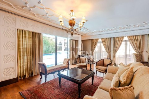 Villa i Palm Jumeirah, Dubai, UAE 4 soveværelser, 368.55 kvm № 745789