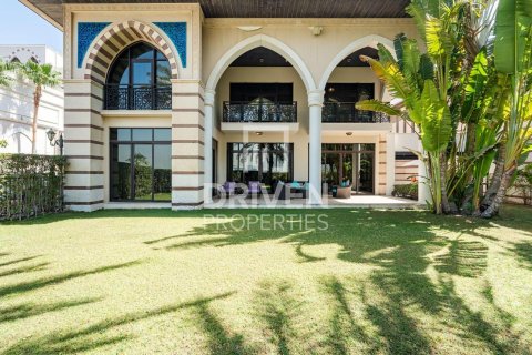 Villa i Palm Jumeirah, Dubai, UAE 5 sovrum, 412.77 kvm Nr. 745790
