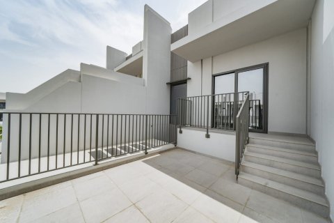 Townhouse in Mohammed Bin Rashid City, Dubai, UAE 2 bedrooms, 111.95 sq.m. № 750493 - photo 4
