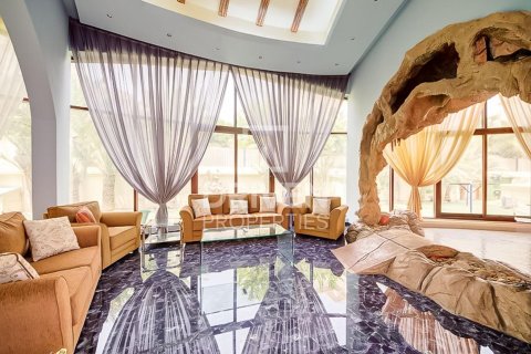 فيلا للإيجار في Emirates Hills، دبي، الإمارات العربية المتحدة 1723.72 متر مربع ، رقم 768184 - صورة 4