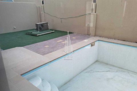 Villa til leie i Al Reef, Abu Dhabi, Emiratene 5 soverom, 273.3 kvm Nr. 513987 - Foto 25