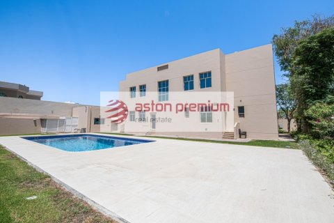 Vilă de închiriat în Al Barsha, Dubai, EAU 5 dormitoare, 1394 mp. №741535 - poză 3