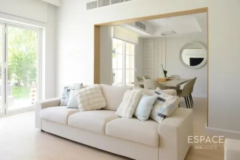 Vila u The Springs, Dubai, UAE 3 spavaćih soba, 237 m2 Br. 738150 - fotografija 12