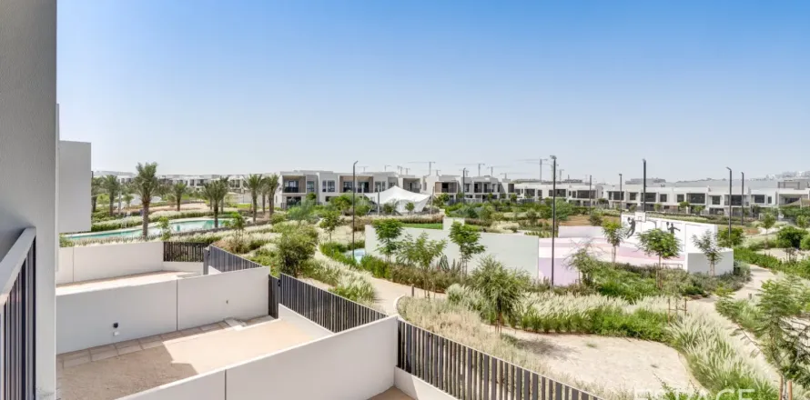 Rumah bandar di Jebel Ali, Dubai, UAE 4 bilik tidur, 255 meter persegi № 738145