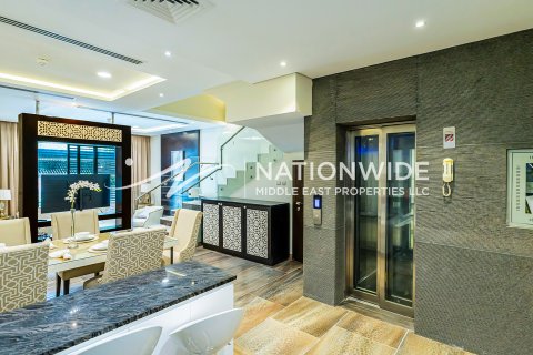 Dubai, UAE의 판매용 빌라 침실 4개, 166제곱미터 번호 659922 - 사진 9