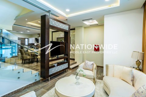 Dubai, UAE의 판매용 빌라 침실 4개, 166제곱미터 번호 659922 - 사진 10