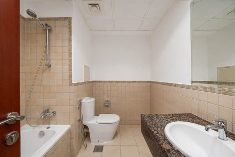 Apartment til salg i Jumeirah Beach Residence, Dubai, UAE 3 soveværelser, 177.3 kvm № 749116 - foto 17