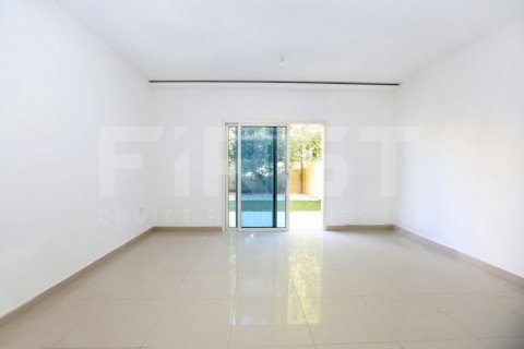 Vila di Al Reef, Abu Dhabi, UAE 2 bilik tidur, 111.9 meter persegi № 730957 - foto 6