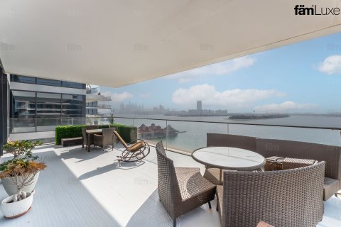 Korter asukohaga Palm Jumeirah, Dubai, AÜE: 3 magamistoaga, 268.1 m² Nr 761054