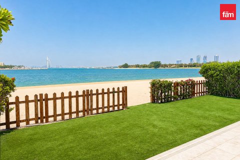 Villa itt: Palm Jumeirah, Dubai, EAE, 5 hálószoba, 270.9 m², azonosító: 761053 - fénykép 1