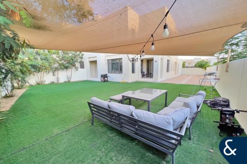 Villa i Reem, Dubai, Emiratene 3 soverom, 377 kvm nr. 671426