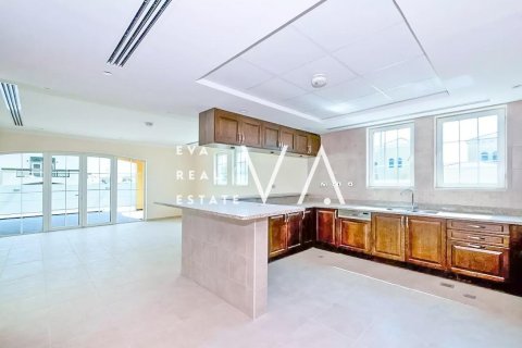 Зняти в оренду квартиру в Джумейра, Дубай, ОАЕ 4 спальні, 509.93м2, № 637701 - фото 5