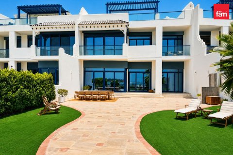 Üürile anda villa asukohaga Palm Jumeirah, Dubai, AÜE: 5 magamistoaga, 479.9 m² Nr 740360 - pilt 2
