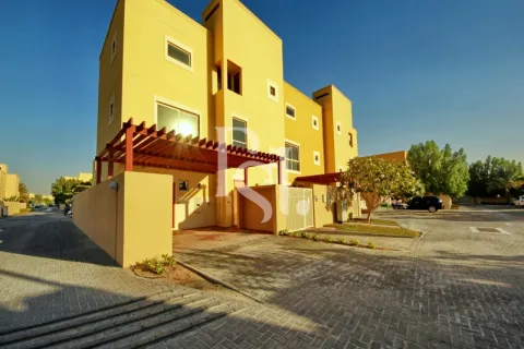 Villa zum Verkauf in Dubai, VAE 3 Schlafzimmer, 200 m2 Nr. 718298 - Foto 2