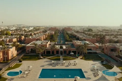 Villa in Dubai, UAE 5 bedrooms, 425 sq.m. № 718301 - photo 5