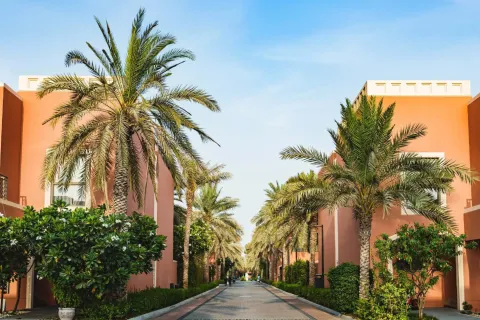 Villa in Dubai, UAE 5 bedrooms, 425 sq.m. № 718301 - photo 4
