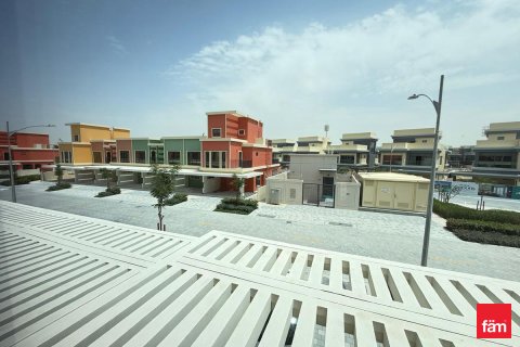 Dubai, BAE’de satılık sıra ev 5 yatak odası, 219.6 m&sup2; No 679929 - fotoğraf 12