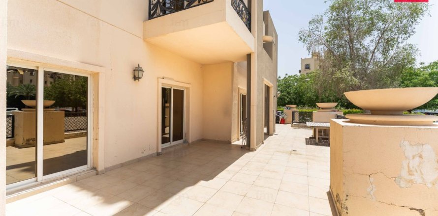 Apartment in Dubai, UAE 3 bedrooms, 205.2 sq.m. № 712973