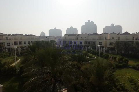 Radhus till försäljning i Al Hamra Village, Ras Al Khaimah, UAE 4 sovrum, 375.4 kvm Nr. 709292 - fotografi 9