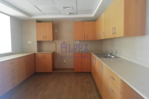 Radhus till försäljning i Al Hamra Village, Ras Al Khaimah, UAE 4 sovrum, 375.4 kvm Nr. 709292 - fotografi 15