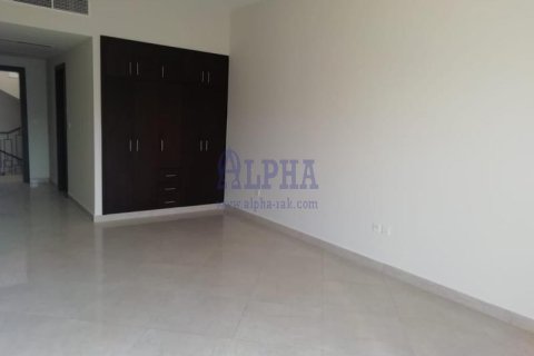 Radhus till försäljning i Al Hamra Village, Ras Al Khaimah, UAE 4 sovrum, 375.4 kvm Nr. 709292 - fotografi 5