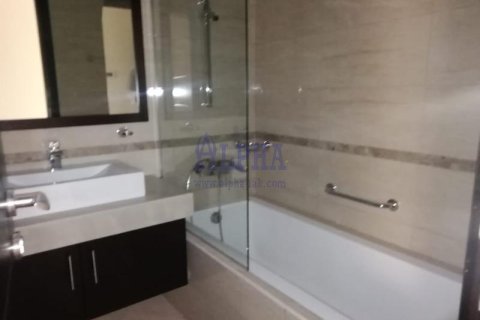Radhus till försäljning i Al Hamra Village, Ras Al Khaimah, UAE 4 sovrum, 375.4 kvm Nr. 709292 - fotografi 10