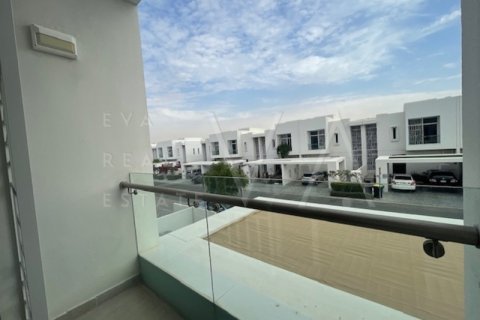 Kuća u nizu u Dubai, UAE 270.55 m2, 3 spavaćih soba Br. 637546