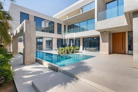 Villa à vendre à  Jumeirah, Dubai, EAU 7 chambres, 1211.64 m2 № 761957 - photo 2