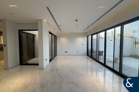 Vilă în Al Furjan, Dubai, EAU 4 dormitoare, 222 mp.  №688798