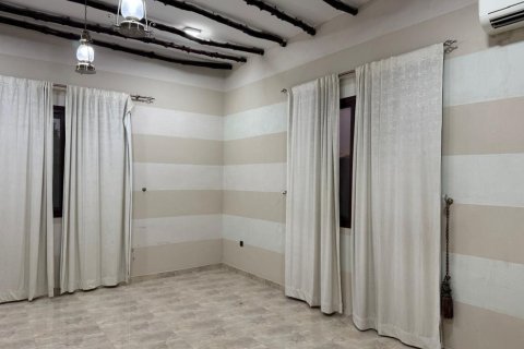 Villa te koop in Ras Al Khaimah, VAE 4 slaapkamers, 725 vr.m., nr 734625 - foto 8