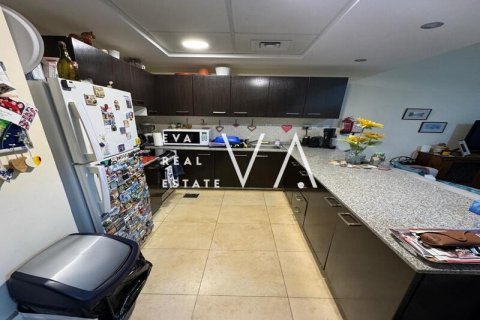 Apartamento en venta en Bur Dubai, Dubai, EAU 1 dormitorio, 115.5 m2 № 637610 - foto 24