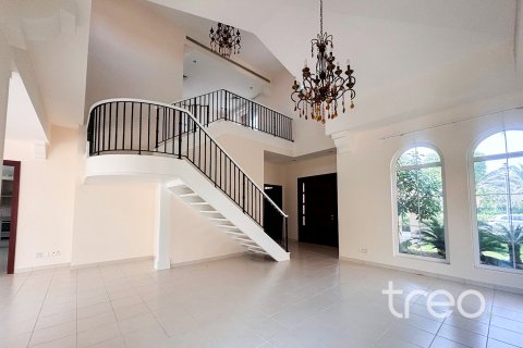 וילה להשכרה ב Arabian Ranches, Dubai, איחוד האמירויות 4 חדרי שינה, 321.26 מ"ר, מספר 733994 - תמונה 8