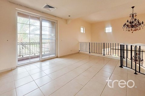 וילה להשכרה ב Arabian Ranches, Dubai, איחוד האמירויות 4 חדרי שינה, 321.26 מ"ר, מספר 733994 - תמונה 3