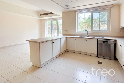 וילה להשכרה ב Arabian Ranches, Dubai, איחוד האמירויות 4 חדרי שינה, 321.26 מ"ר, מספר 733994 - תמונה 14