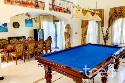 Palm Jumeirah, Dubai, UAE의 임대용 빌라 침실 4개, 464.52제곱미터 번호 733990 - 사진 9
