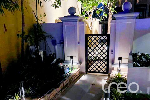 Palm Jumeirah, Dubai, UAE의 임대용 빌라 침실 4개, 464.52제곱미터 번호 733990 - 사진 29