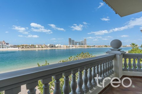 Palm Jumeirah, Dubai, UAE의 임대용 빌라 침실 4개, 464.52제곱미터 번호 733990 - 사진 2