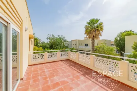 Villa sa Meadows, Dubai, UAE 4 silid-tulugan, 373 sq.m. № 738244 - larawan 8