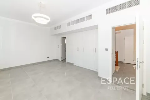 Villa sa Meadows, Dubai, UAE 4 silid-tulugan, 373 sq.m. № 738244 - larawan 13